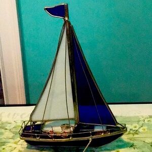 Final sale price❗️Stained glass sail boat in very good condition